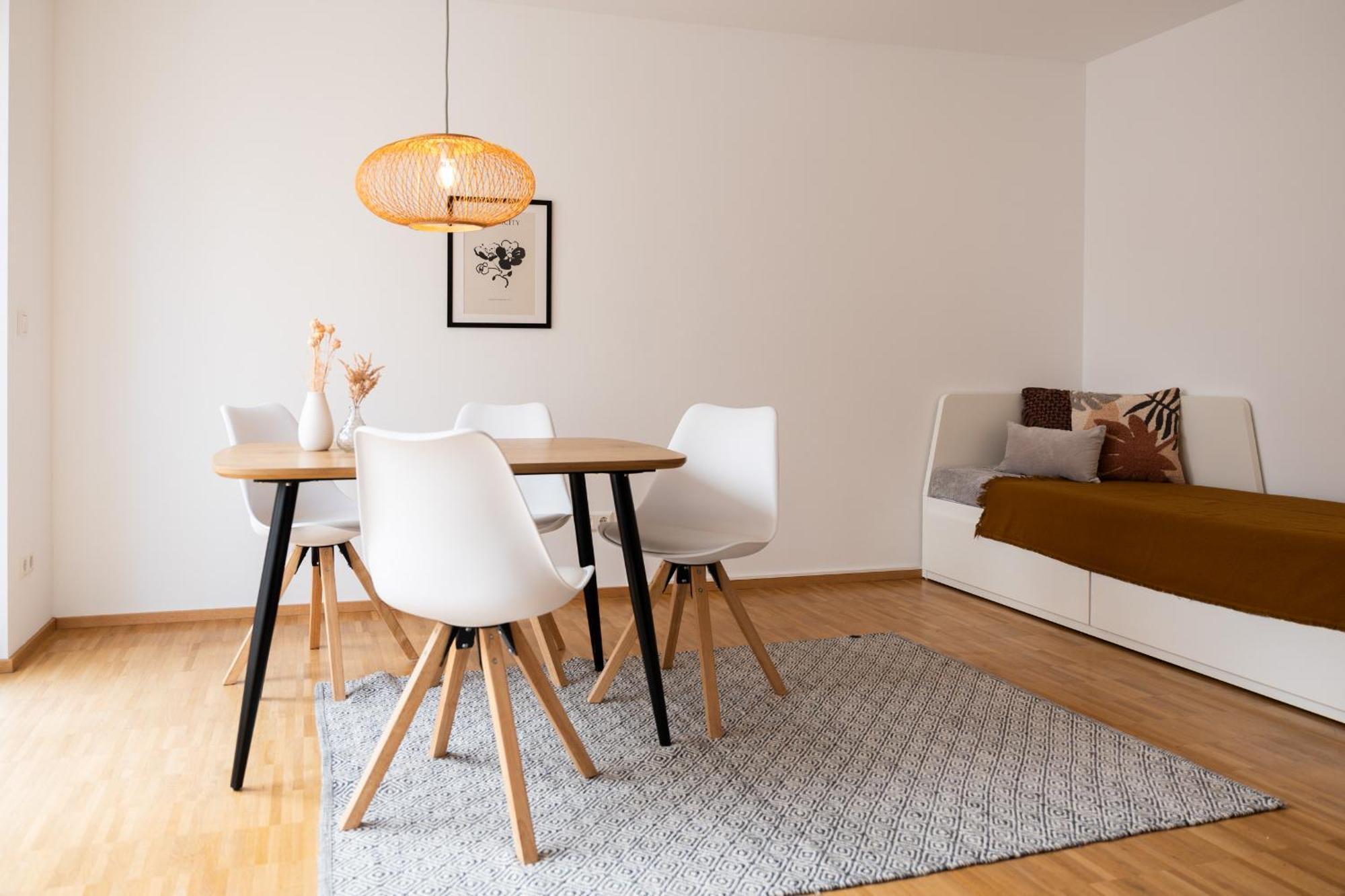 Altstadt Apartment 2 Zimmer Am Weibermarkt Ройтлінген Екстер'єр фото