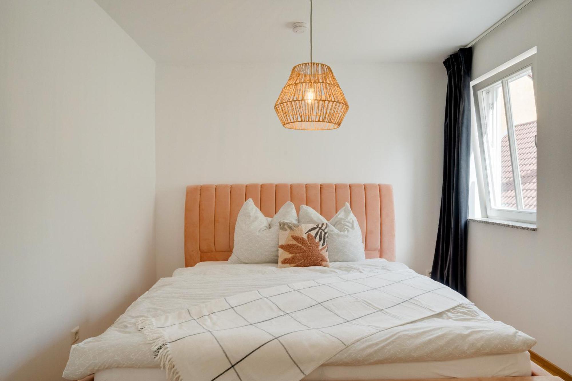 Altstadt Apartment 2 Zimmer Am Weibermarkt Ройтлінген Екстер'єр фото